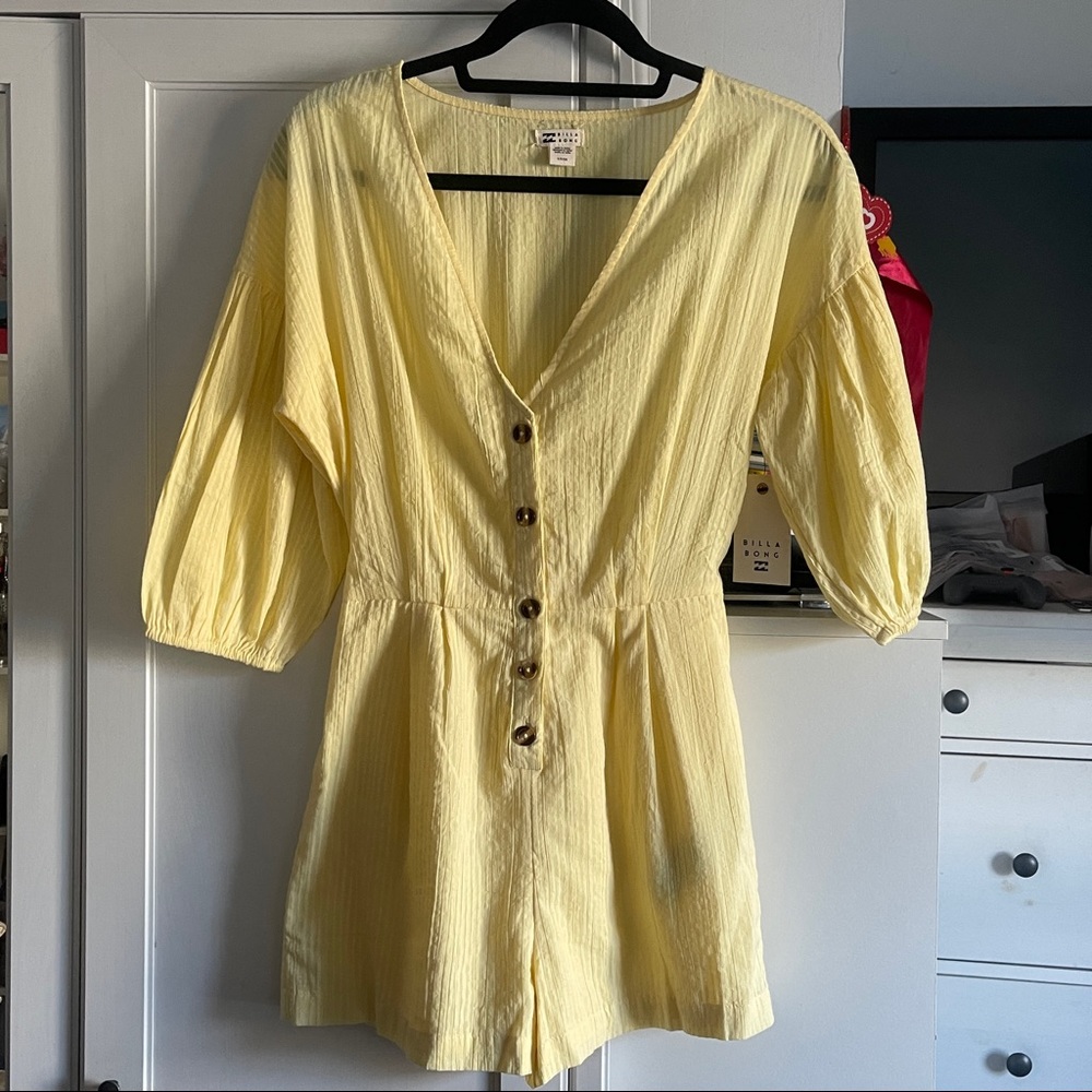 Billabong Sun Valley Romper Size Small - Picture 3 of 9